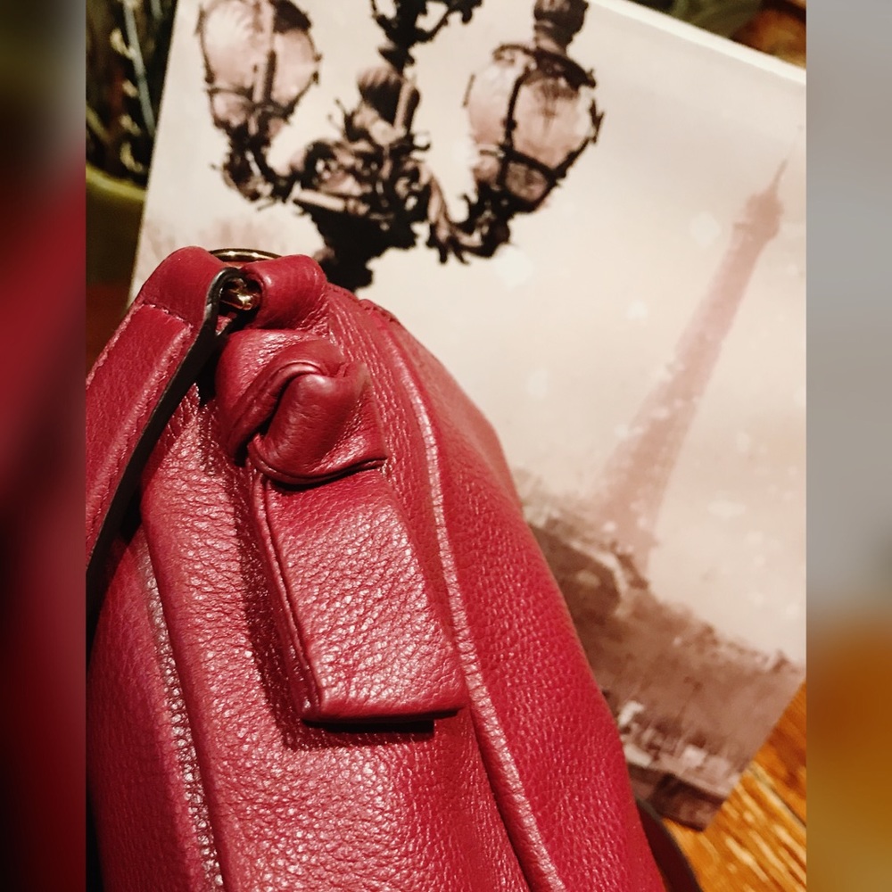 🦋 Beautiful Tory Burch Crossbody! - Picture 5 of 5